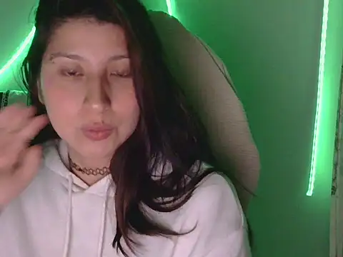 Snapshot of has_Zky chatting on 02-07-26, 05:04 has Zky online show from 02-07-26, 05:04