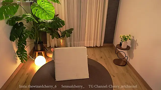 Miss beee online show from 05-19-26, 12:48