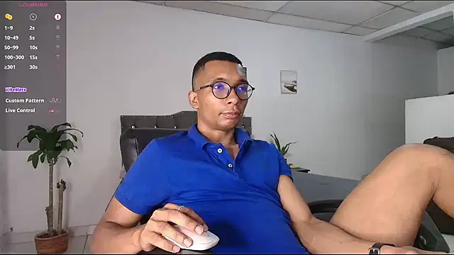 Aaronblack1  online show from 06-19-26, 12:49