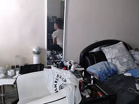 Terizizz online show from 04-09-26, 02:01