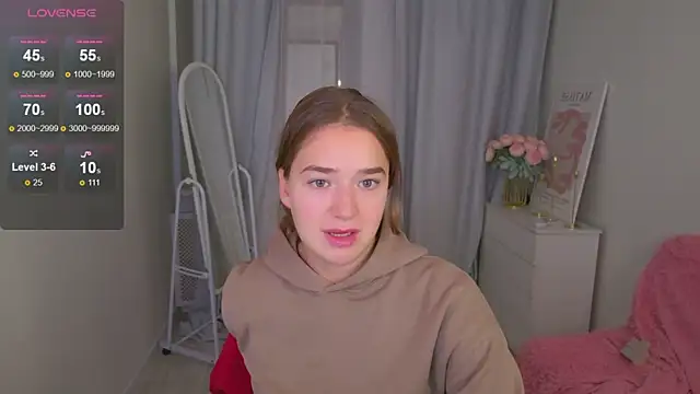 LovelyJessie online show from 11-14-25, 01:48