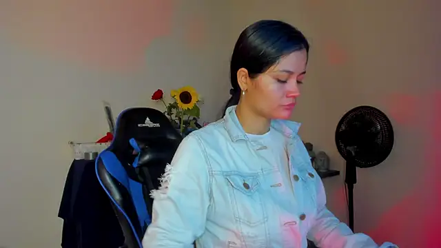 scarlet-kennedy98 online show from 02-16-26, 06:17