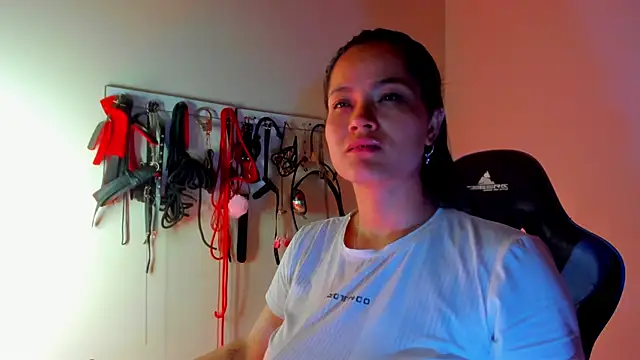 scarlet-kennedy98 online show from 04-14-26, 08:58