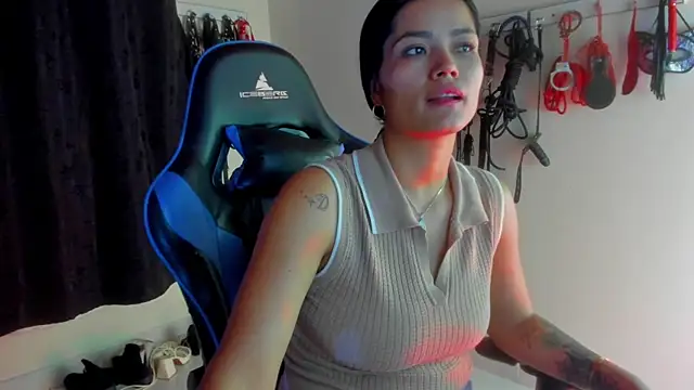 scarlet-kennedy98 online show from 11-04-25, 10:24