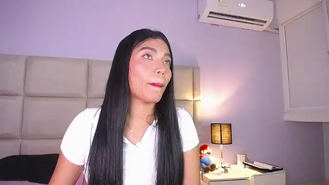 Snapshot of lia_valentina chatting on 02-06-25, 03:59 lia valentina online show from 02-06-25, 03:59
