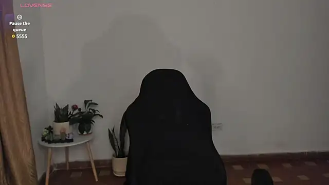 Snapshot of anaveleeez chatting on 03-12-25, 06:29 anaveleeez online show from 03-12-25, 06:29