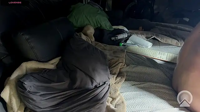 ericeric507 online show from 10-29-25, 05:12