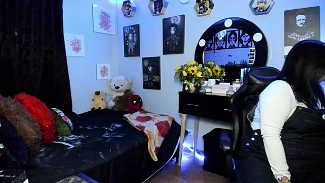 Luise Meyrink online show from 12-18-25, 02:38