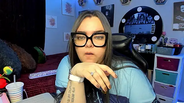 Luise Meyrink online show from 02-04-26, 02:28