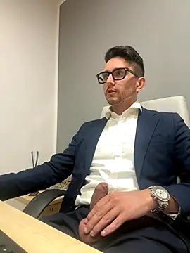 masterboss  online show from 11-28-25, 01:22