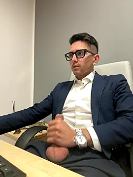 masterboss  online show from 10-31-25, 01:08