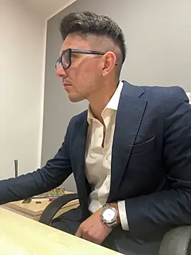 masterboss  online show from 10-10-25, 08:37