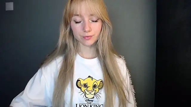 LuciaYoung online show from 11-14-25, 08:01