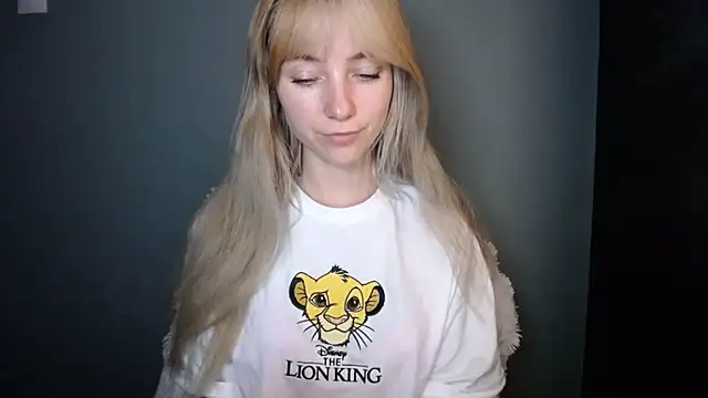 LuciaYoung online show from 11-22-25, 08:18