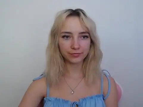LuciaYoung online show from 07-25-26, 06:43