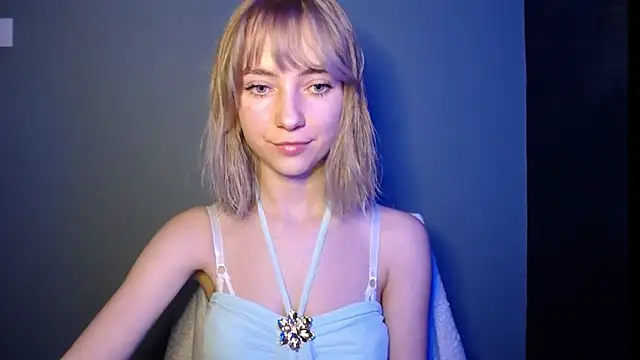 LuciaYoung online show from 03-12-26, 07:51