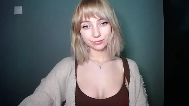 LuciaYoung online show from 03-04-26, 07:21