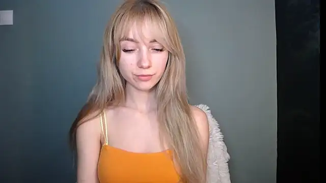 LuciaYoung online show from 02-07-26, 07:11