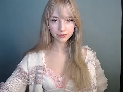 LuciaYoung online show from 01-14-26, 07:56