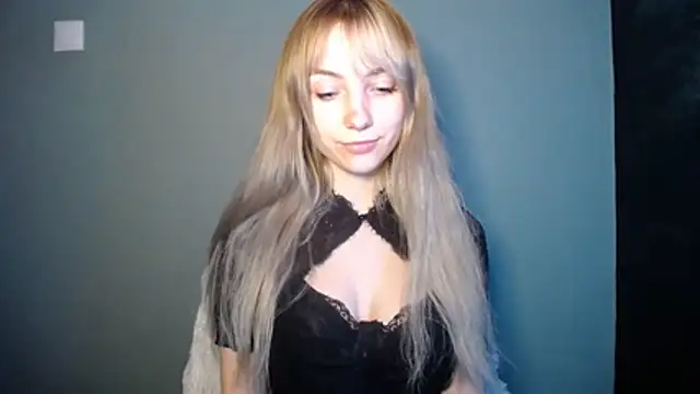 LuciaYoung online show from 01-18-26, 08:34