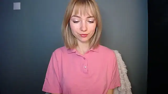 LuciaYoung online show from 02-13-26, 01:22