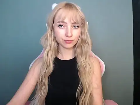 LuciaYoung online show from 04-09-26, 12:33