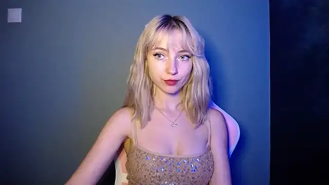 LuciaYoung online show from 07-05-26, 06:15