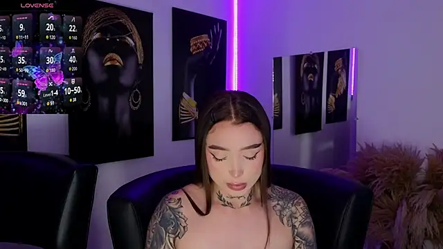  brenna hanson online show from 04-04-26, 07:53