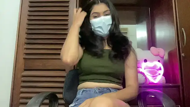 Snapshot of Princess_Lily chatting on 01-15-25, 12:58 Princess Lily online show from 01-15-25, 12:58