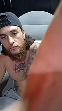 Snapshot of raymon616 chatting on 10-18-25, 02:46 raymon616 online show from 10-18-25, 02:46