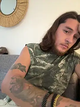 Snapshot of raymon616 chatting on 02-08-26, 07:44 raymon616 online show from 02-08-26, 07:44