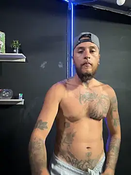 Snapshot of raymon616 chatting on 12-02-25, 11:06 raymon616 online show from 12-02-25, 11:06