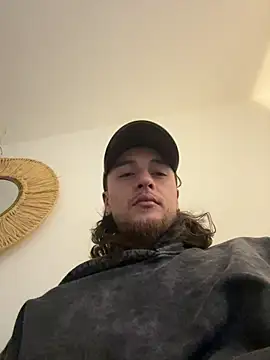 Snapshot of raymon616 chatting on 03-01-26, 03:17 raymon616 online show from 03-01-26, 03:17