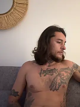 Snapshot of raymon616 chatting on 02-05-26, 12:01 raymon616 online show from 02-05-26, 12:01