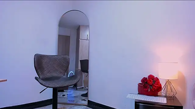 Jolie-bonnet online show from 03-07-26, 08:47