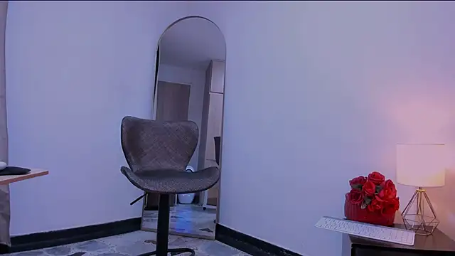 Jolie-bonnet online show from 03-28-26, 08:10