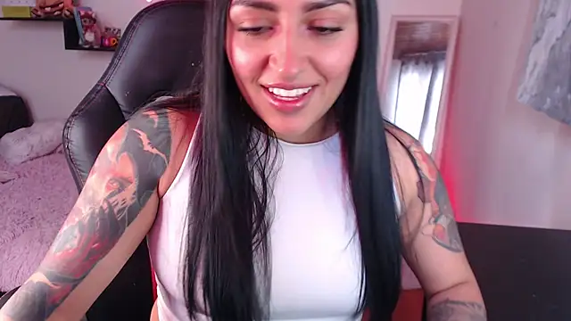 MissDennise online show from 09-20-25, 04:12