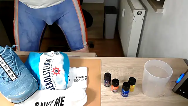 lycrasneakerxh online show from 04-13-26, 09:30