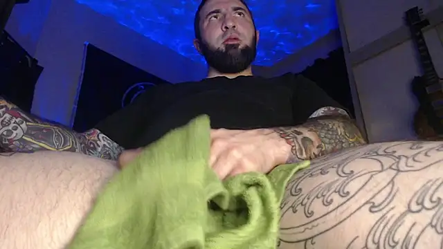 zedizded77 online show from 10-09-25, 02:56