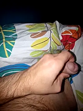 Snapshot of marckk19873 chatting on 10-17-25, 10:33 marckk19873 online show from 10-17-25, 10:33