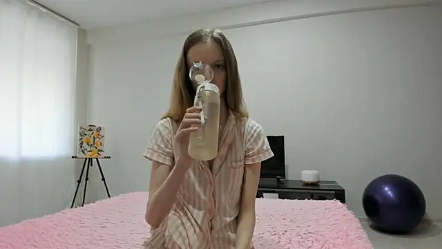 CarolHowward online show from 10-21-25, 04:12