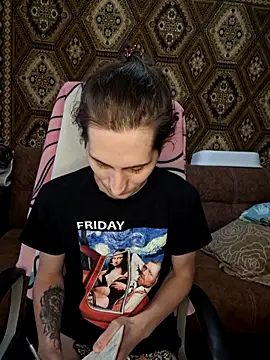 Nikki Sandy online show from 10-03-25, 08:38