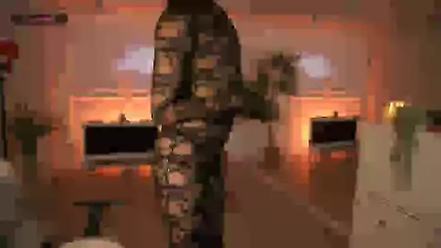Snapshot of Ms_Sammy chatting on 02-27-25, 06:02 Ms Sammy online show from 02-27-25, 06:02
