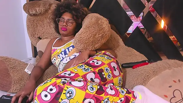 Snapshot of Ebony_beautifull chatting on 03-22-25, 07:57 Ebony beautifull online show from 03-22-25, 07:57