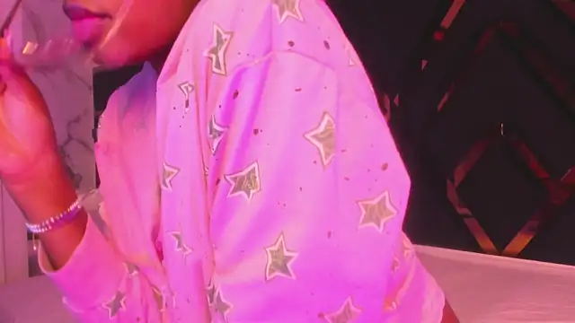 Snapshot of Ebony_beautifull chatting on 09-11-25, 01:38 Ebony beautifull online show from 09-11-25, 01:38