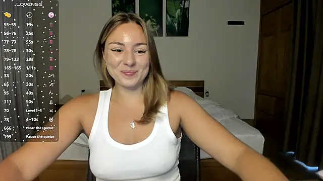 Snapshot of ThreeshaWhite chatting on 05-29-26, 04:40 ThreeshaWhite online show from 05-29-26, 04:40