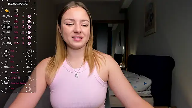 Snapshot of ThreeshaWhite chatting on 03-23-25, 04:49 ThreeshaWhite online show from 03-23-25, 04:49