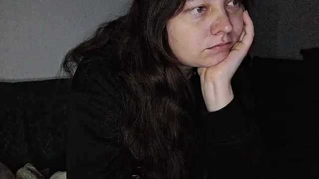 Snapshot of Cyndee_Winter chatting on 09-25-25, 04:29 Cyndee Winter online show from 09-25-25, 04:29