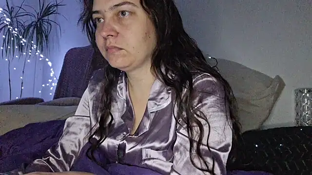 Cyndee Winter online show from 10-31-25, 06:26