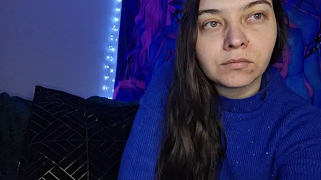 Snapshot of Cyndee_Winter chatting on 02-16-25, 05:37 Cyndee Winter online show from 02-16-25, 05:37